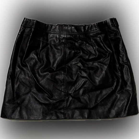 Leather skirt - Picture 2 of 3